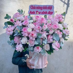 Giỏ hoa hồng tone hồng pastel